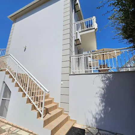 Natura Apartment *